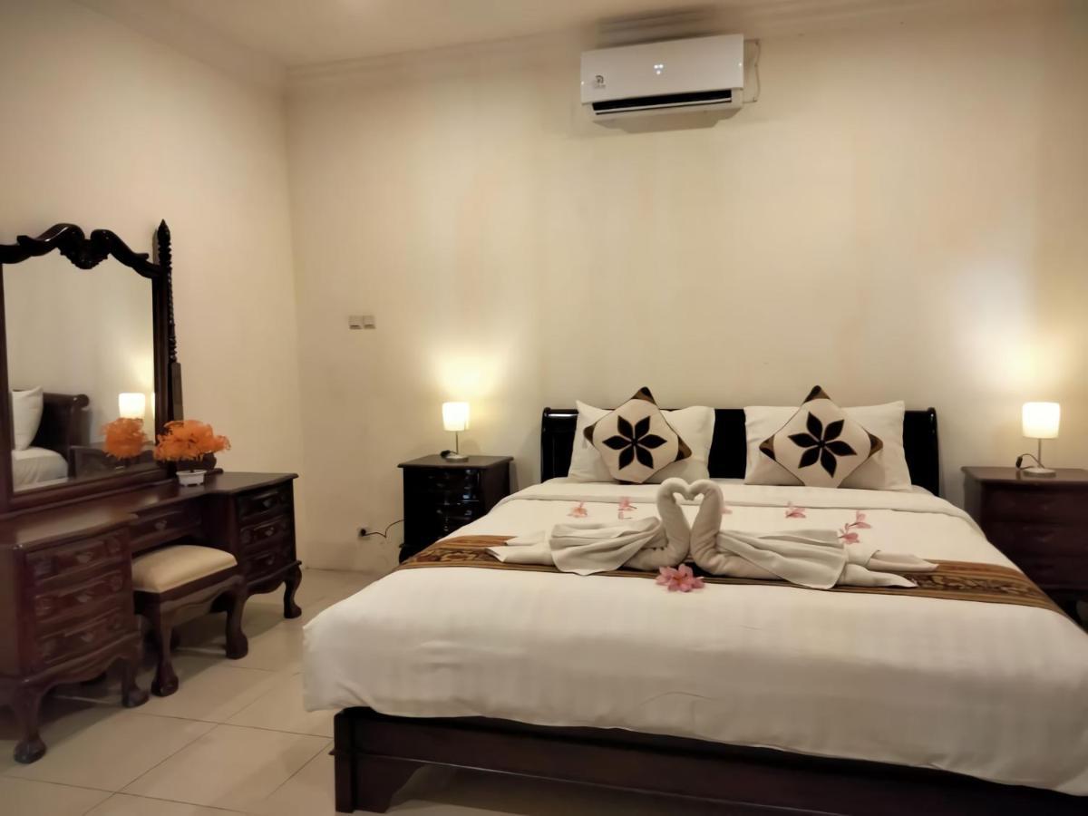 Seaview Beach Resort Jepara Esterno foto