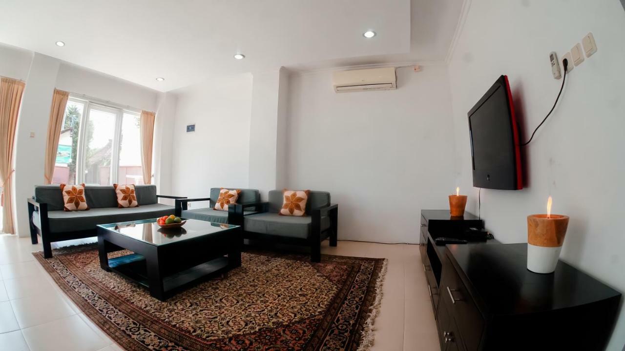Seaview Beach Resort Jepara Esterno foto