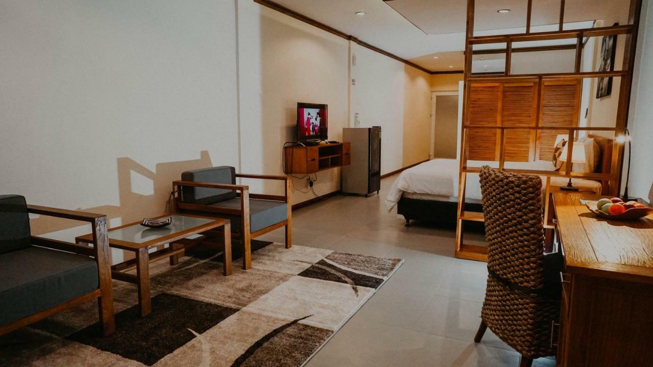 Seaview Beach Resort Jepara Esterno foto